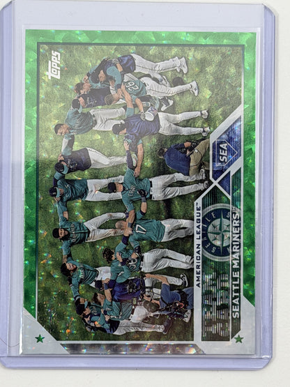 2023 Topps - Seattle Mariners Green Rainbow Foil /499 #627